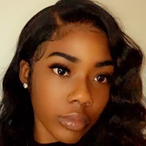 Meet your Posher, Brittnie